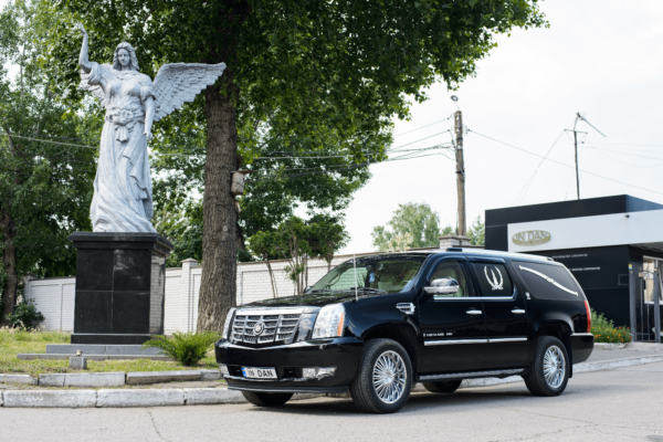 Оренда Віп катафалка Київ: гідність і комфорт у важливий момент